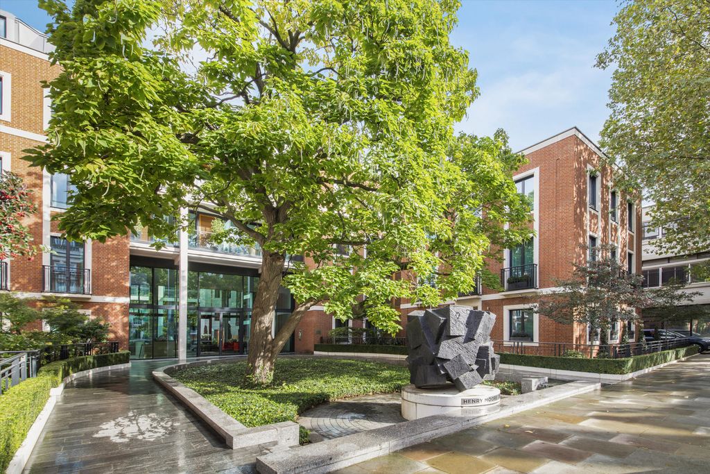 Property photo 1 of 13 Image