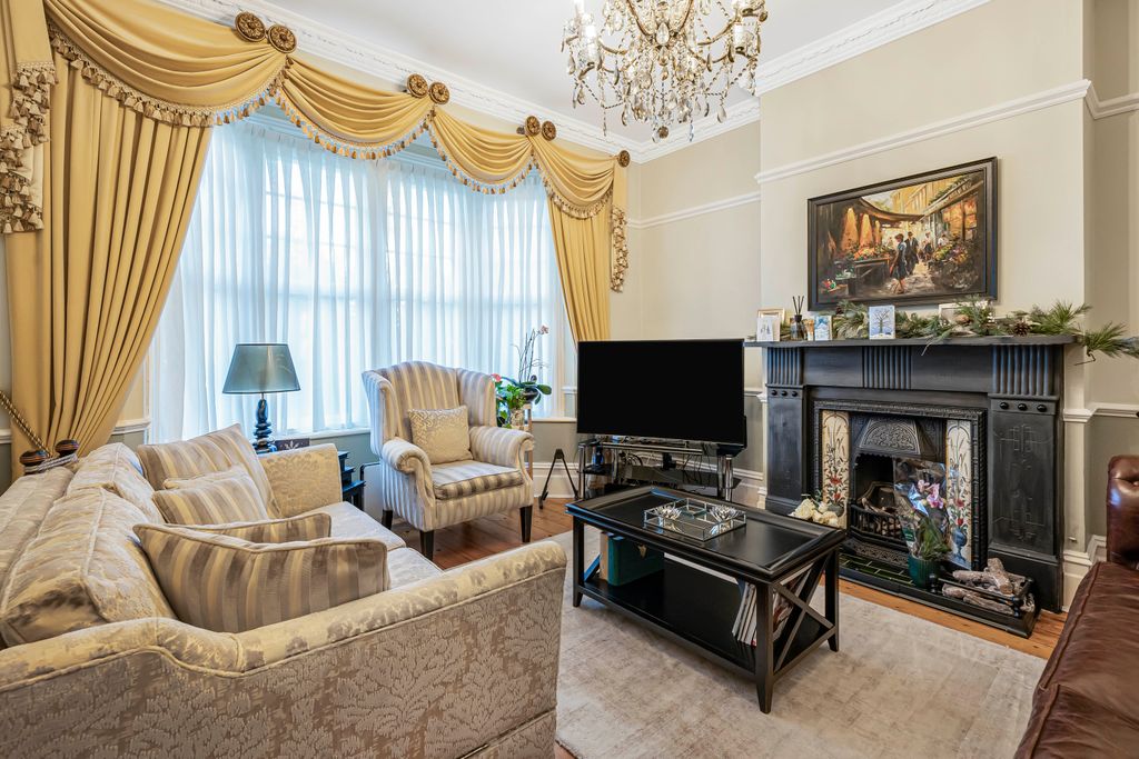 Additional image 5 of 5 bed semi-detached house for saleDryden Road, Enfield EN1