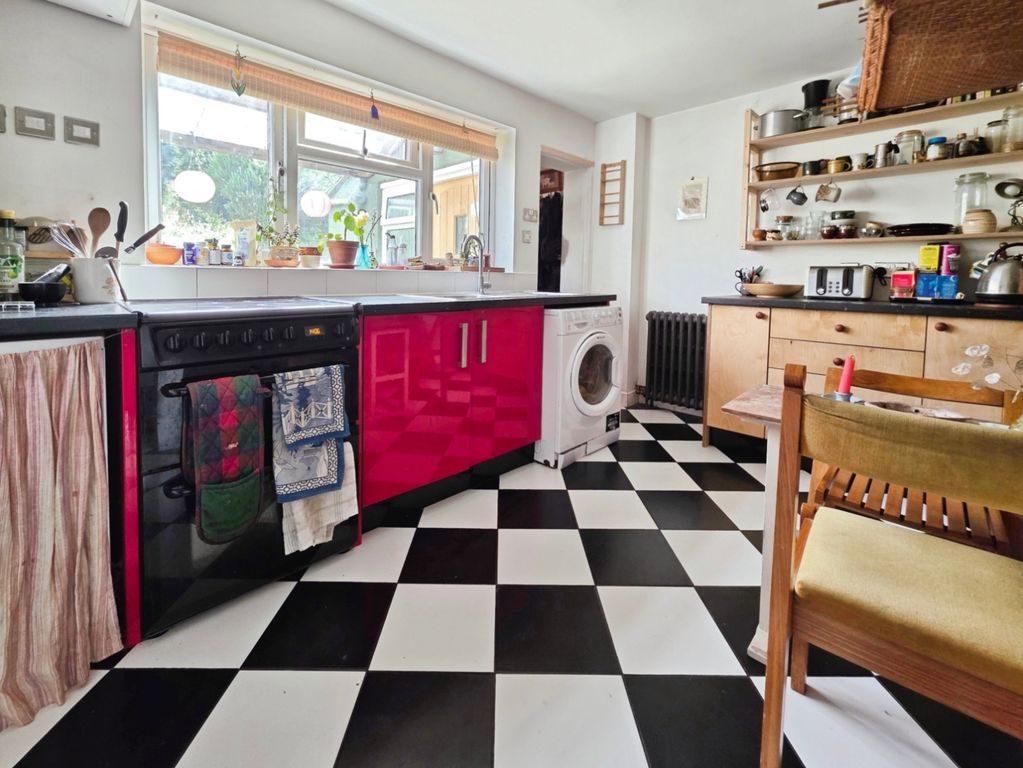 Property photo 3 of 12 Kitchen/Breakfast Room