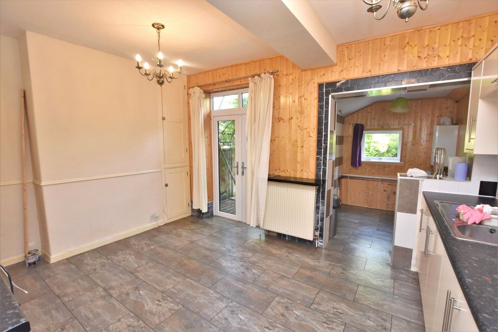 Property photo 3 of 14 Kitchen/Dining Room