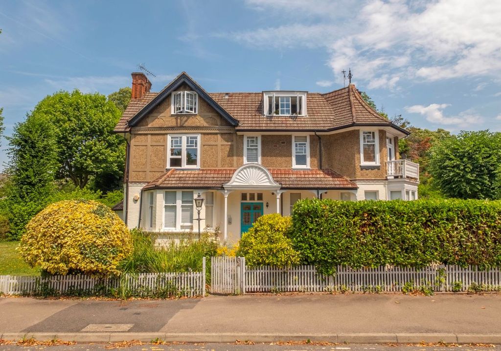 Property photo 1 of 5