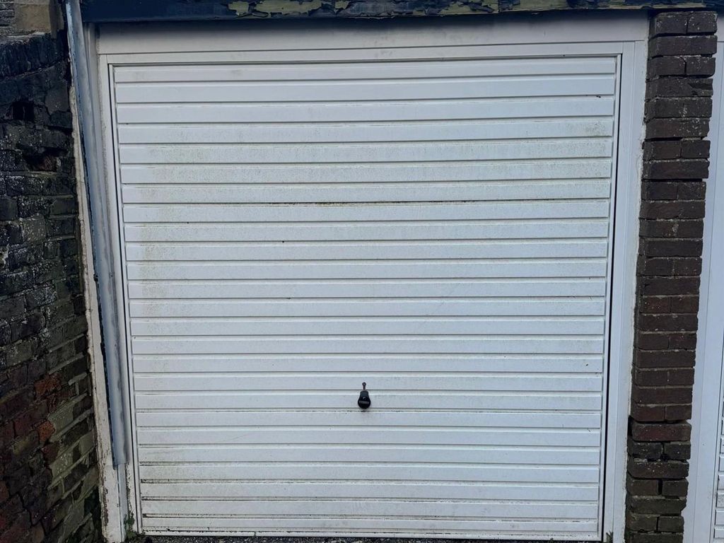 Property photo 2 of 2 24710Aaa-8594-4Fc4-Bed2-A25B6813Ebdc.Jpg