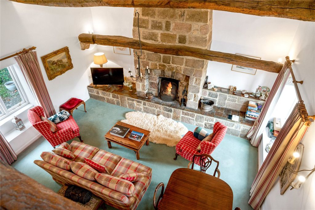 Property photo 3 of 22 Dining/Living Room