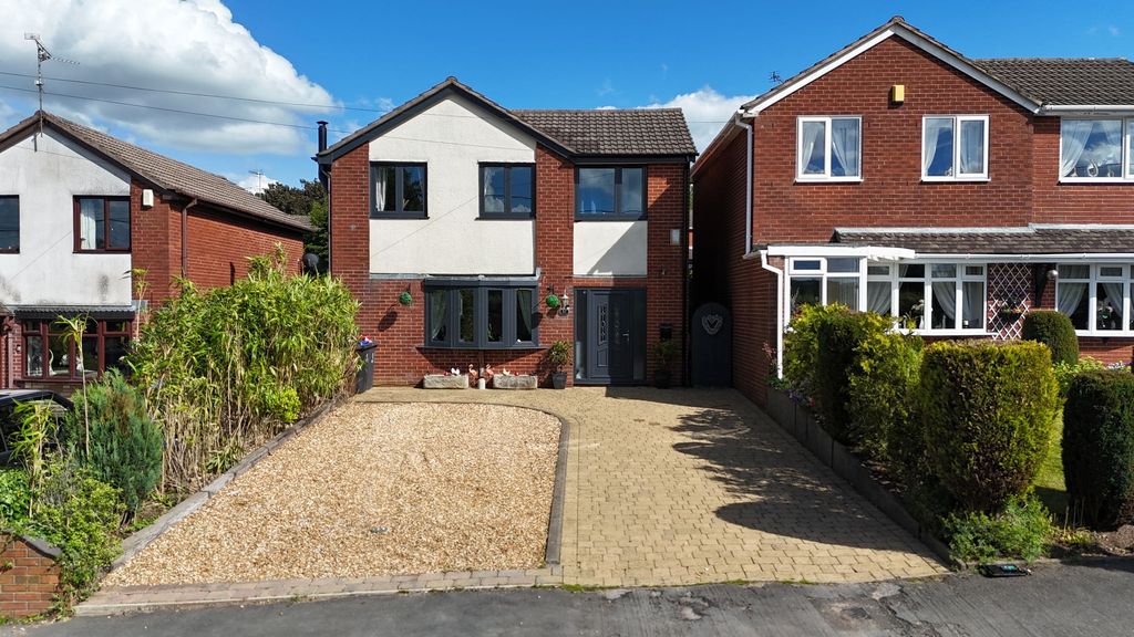 Property photo 1 of 28