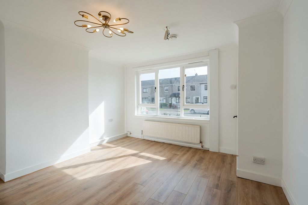 Property photo 2 of 29