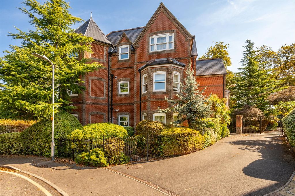Property photo 1 of 11