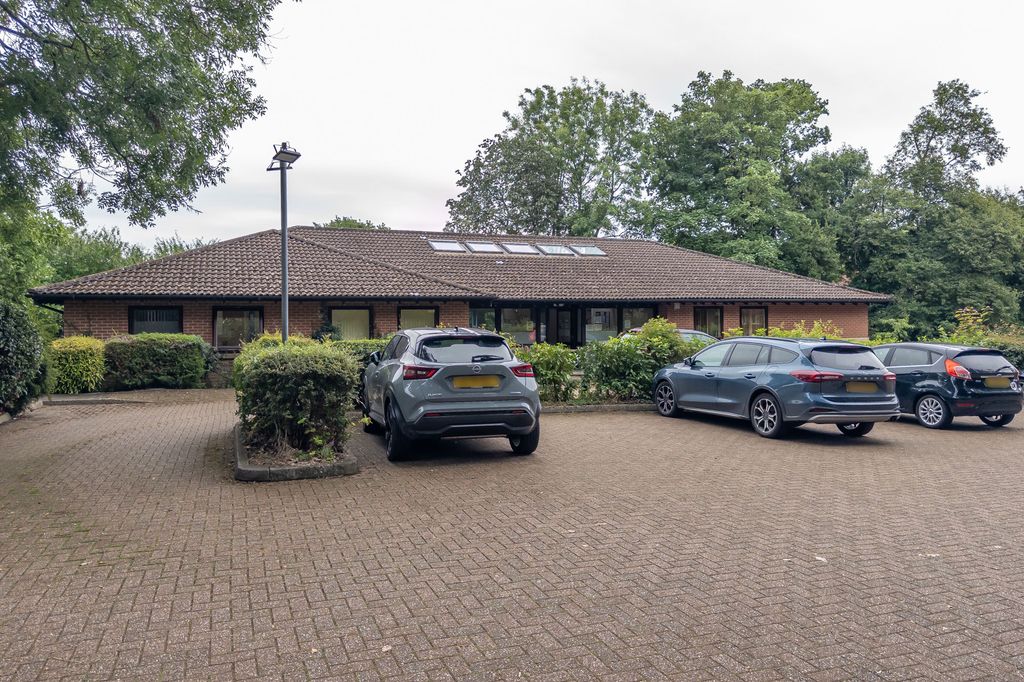 Property photo 1 of 36