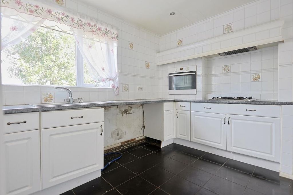 Property photo 3 of 23 07D10C38-C7Fe-4A56-8D05-8Bd5Df2C76EE_1_105_c.Jpeg