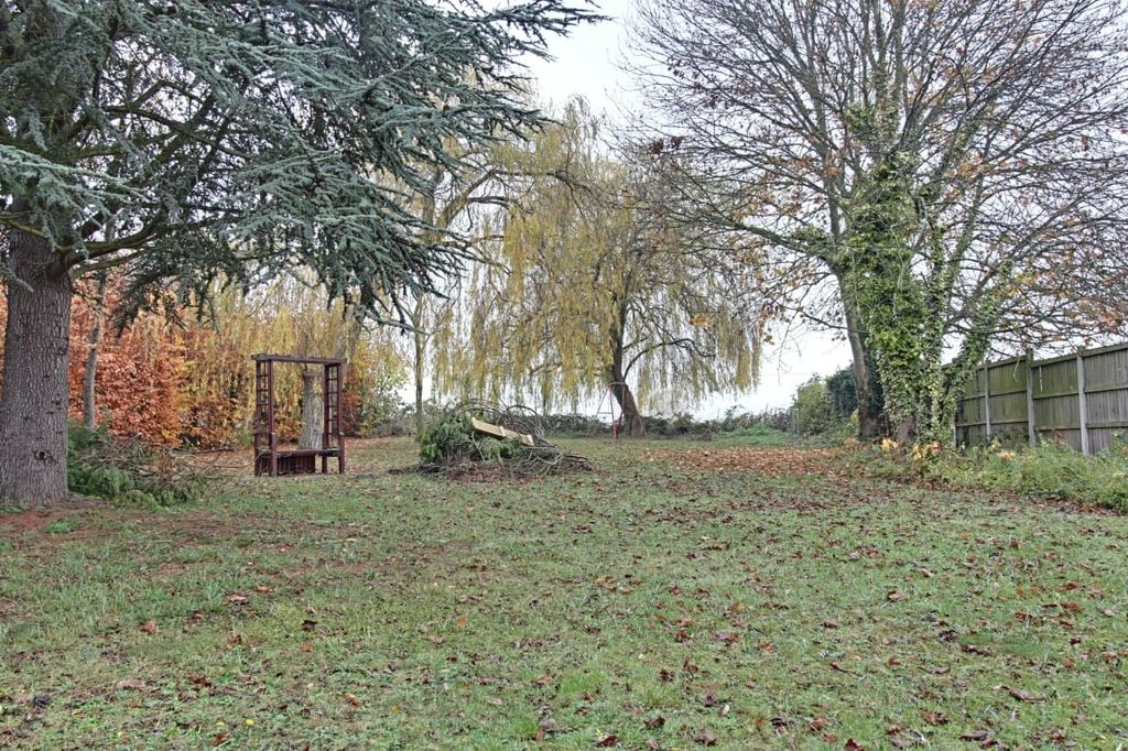 Property photo 2 of 7