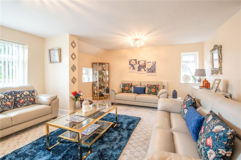 Property photo 2 of 28 Haworth Road