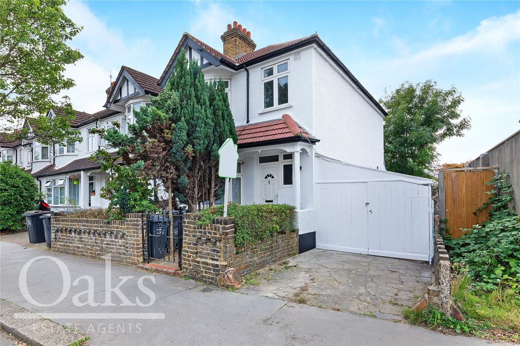 Property photo 1 of 12 External
