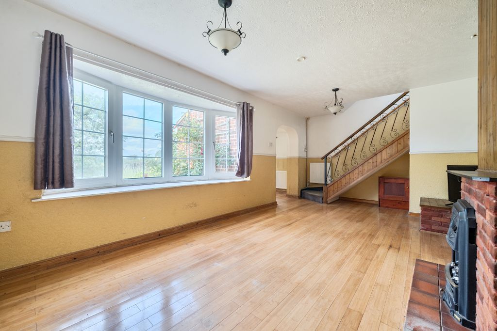 Property photo 2 of 21