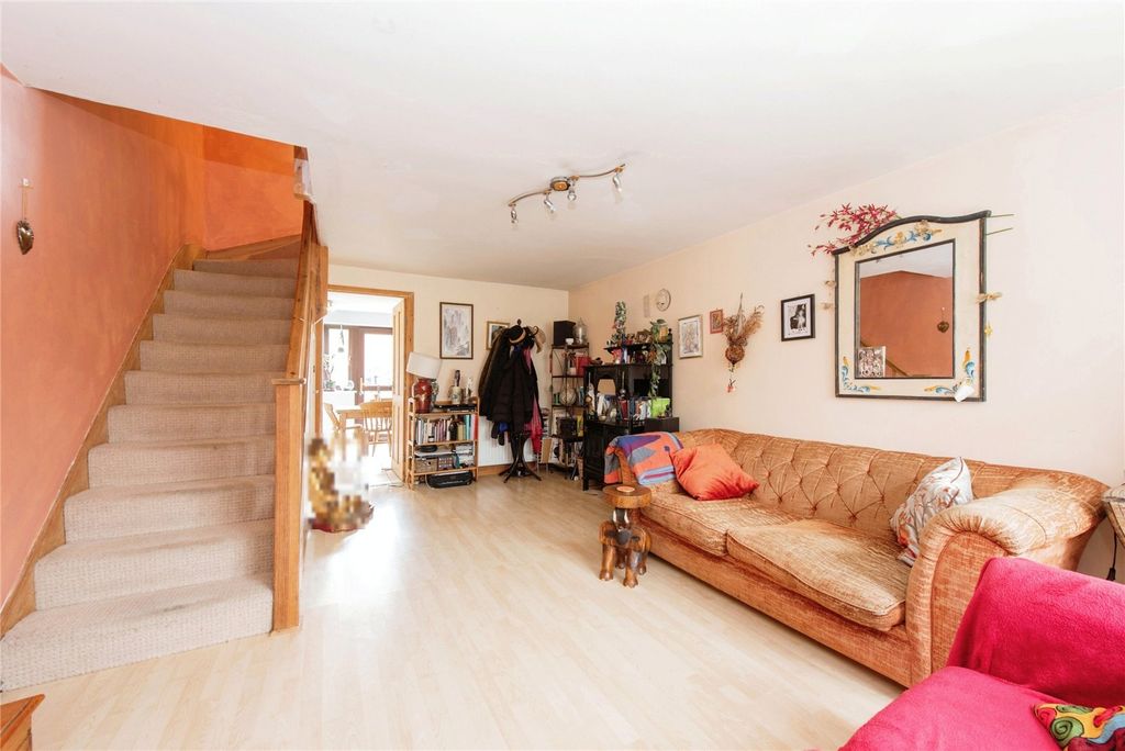 Property photo 3 of 11 Picture No. 01