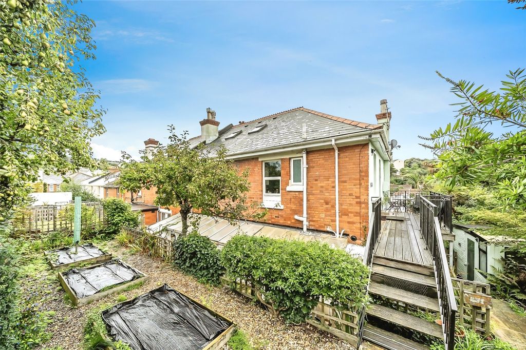 Property photo 3 of 21 Picture No. 39