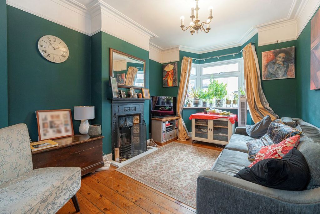 Property photo 2 of 7