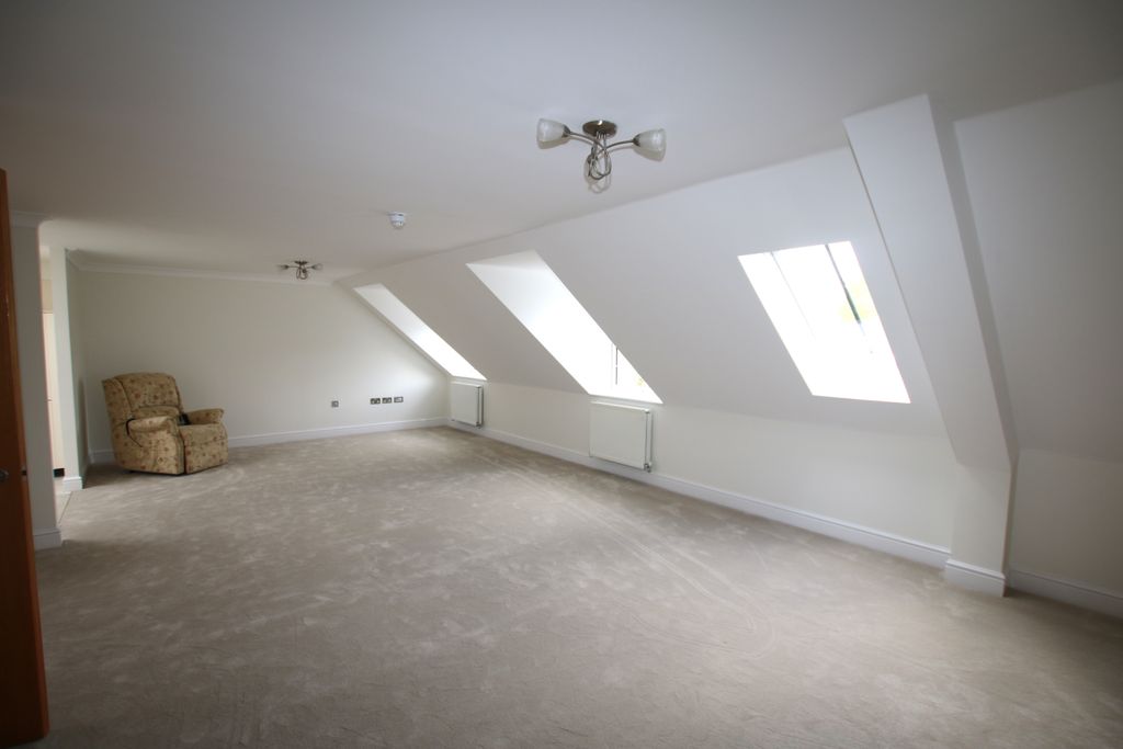 Property photo 2 of 10 26Maynardhousea