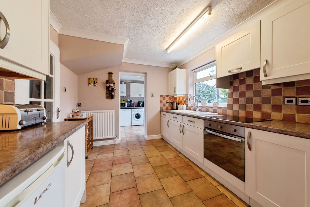 Property photo 3 of 25