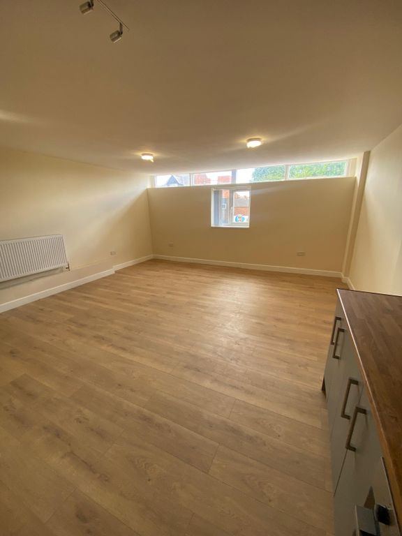 Property photo 3 of 18 8