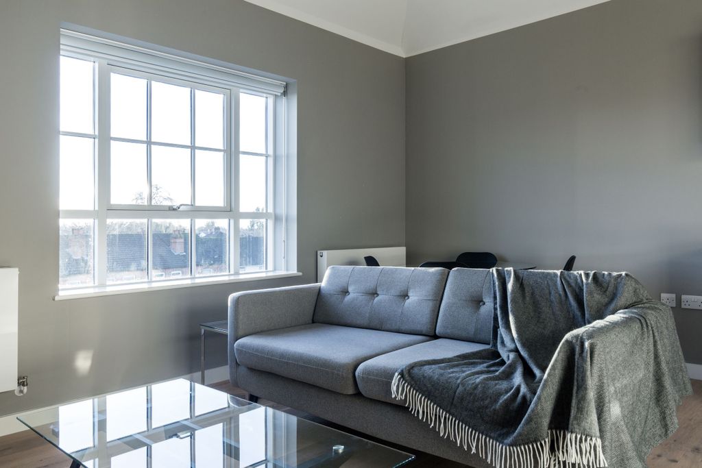 Property photo 3 of 11 Living_Room