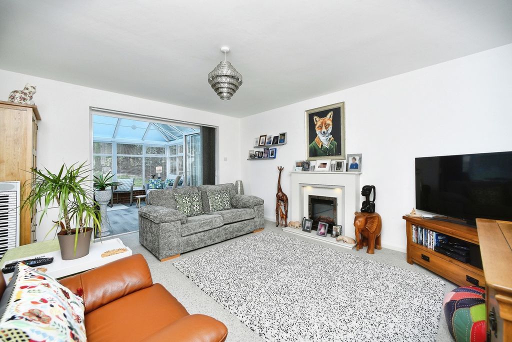 Property photo 2 of 26 Pbox-Img.Jpg