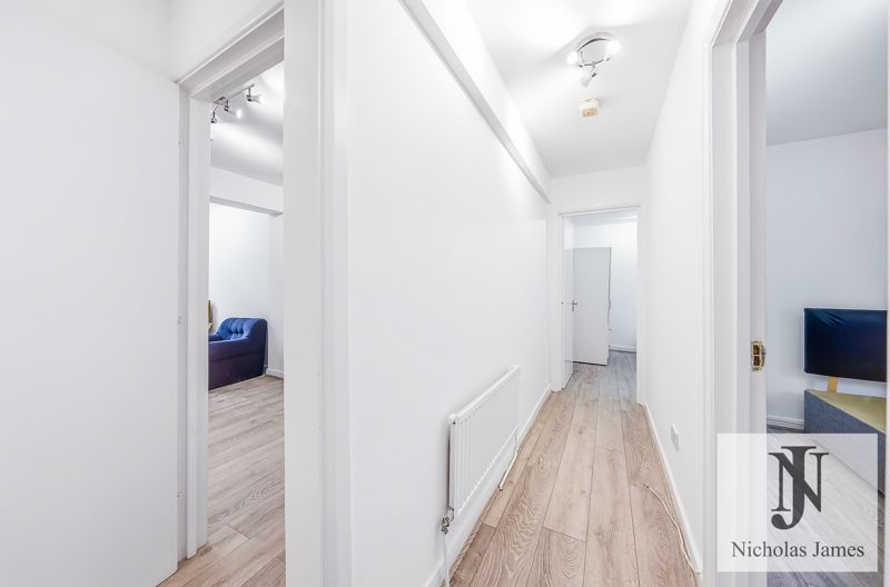 Property photo 2 of 28 Photo 4