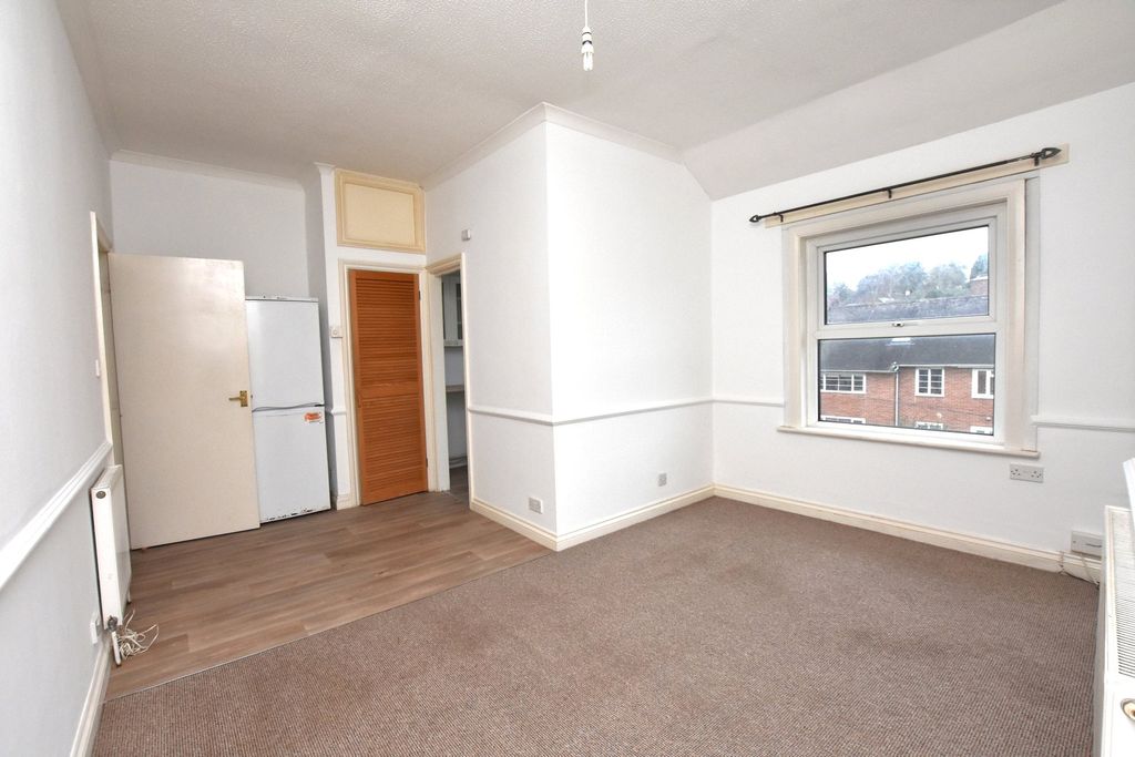 Property photo 2 of 8 Picture No. 30