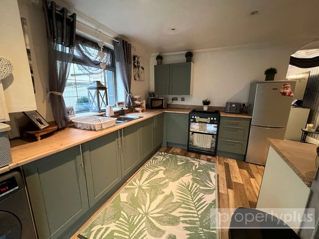 Property photo 3 of 16 Picture No. 14