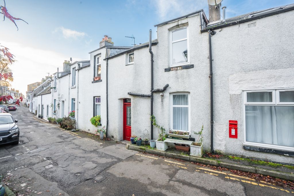 Property photo 1 of 13 1