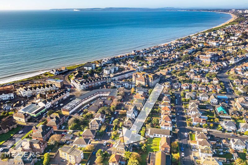 Property photo 1 of 12 Photo 10