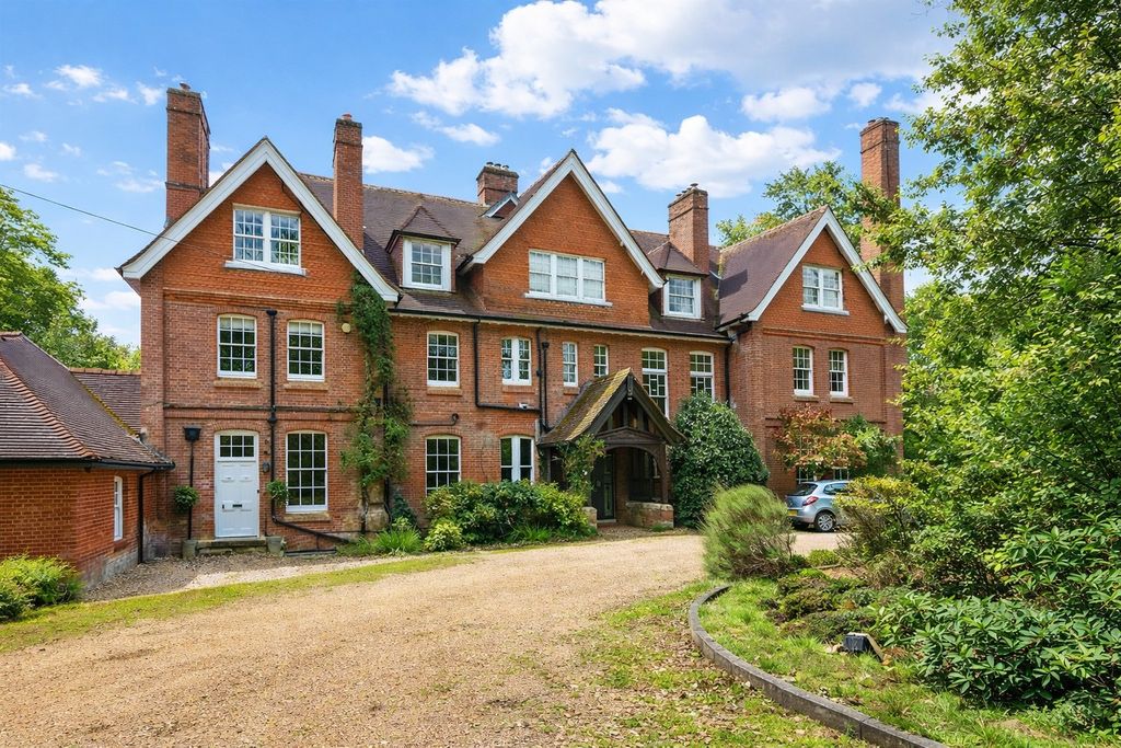 Property photo 1 of 21