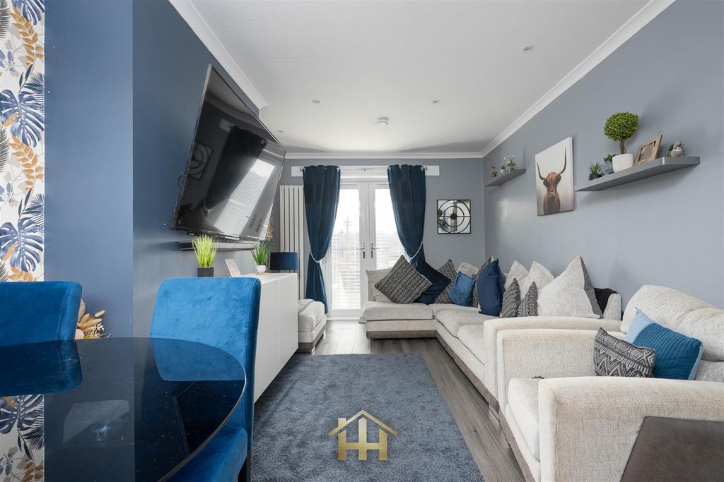 Property photo 3 of 42 21Liffcres-0017.Jpg