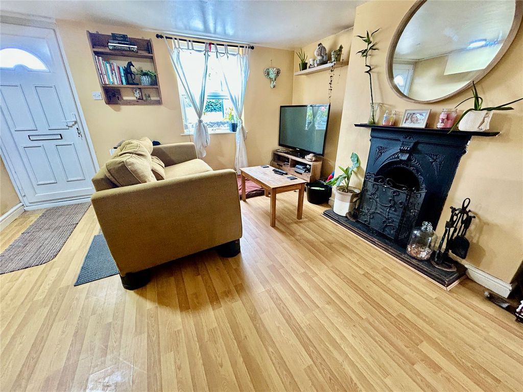 Property photo 3 of 10 Picture No. 06