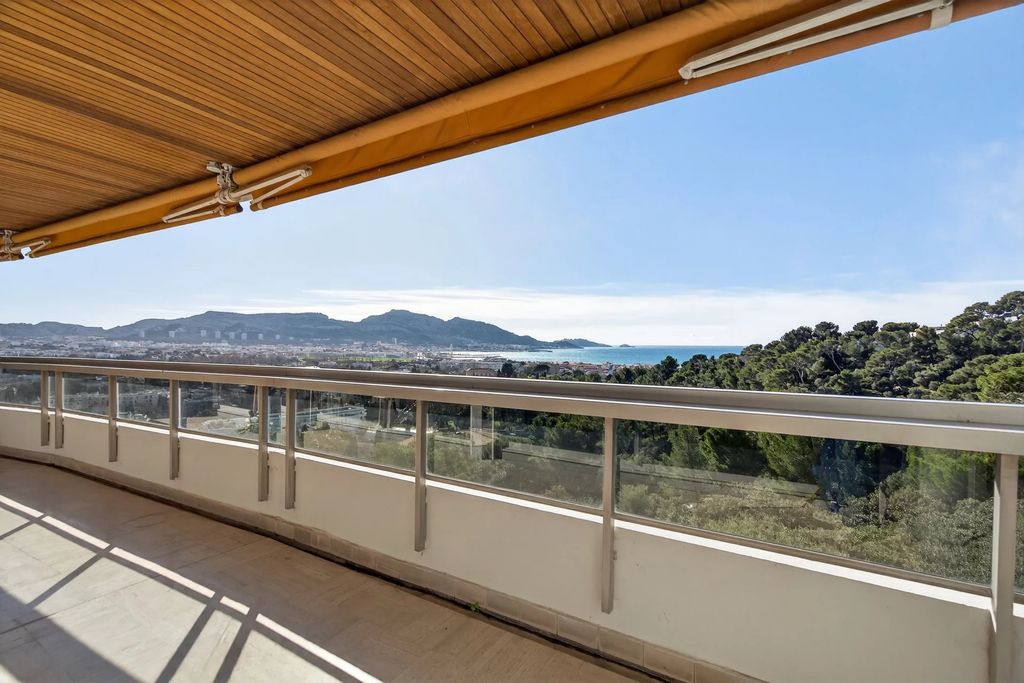 Property photo 1 of 27