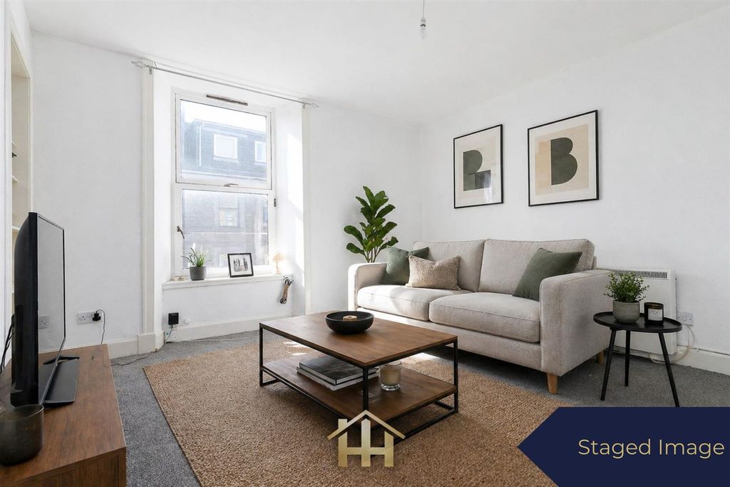 Property photo 1 of 20 21Albertst-Staged-0002.Jpg