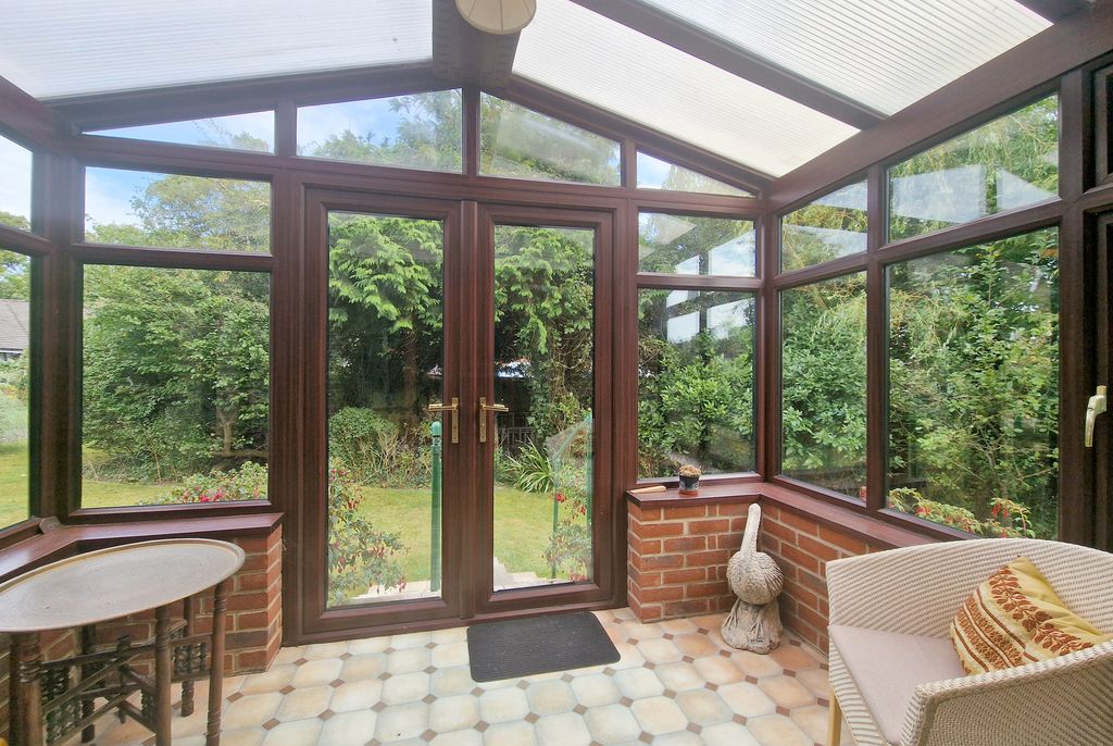 Property photo 3 of 8 3 Pg Conservatory