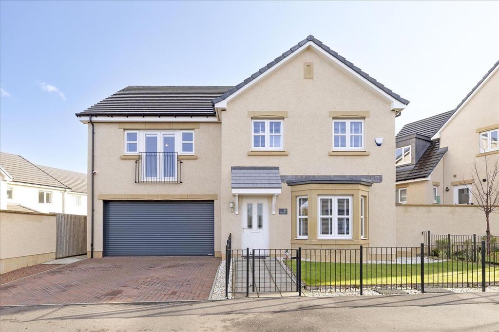 Property photo 1 of 43