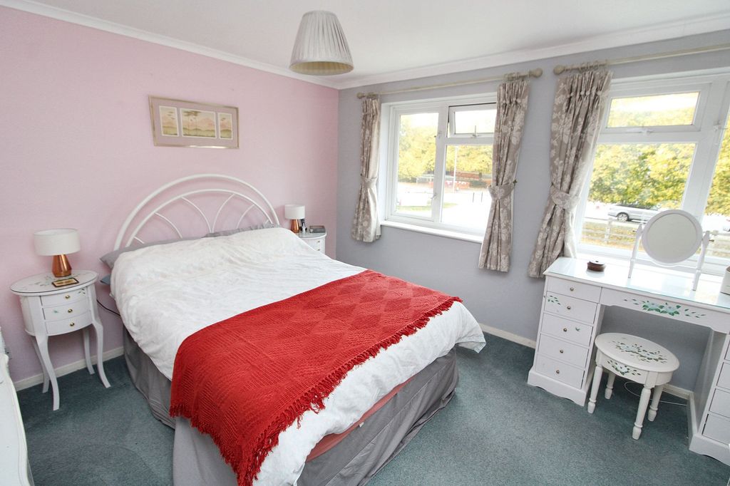 Property photo 3 of 18 Photo 2