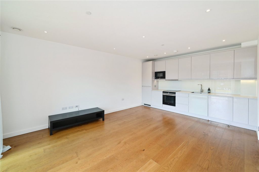 Property photo 2 of 10 Picture No. 03