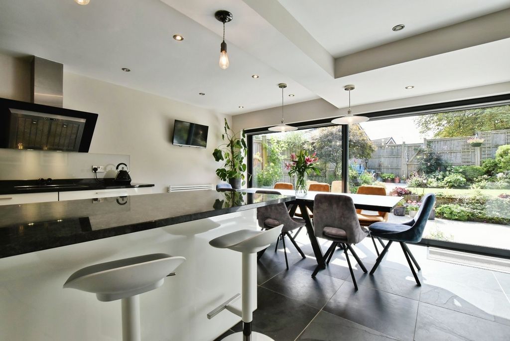 Property photo 2 of 23 Kitchen