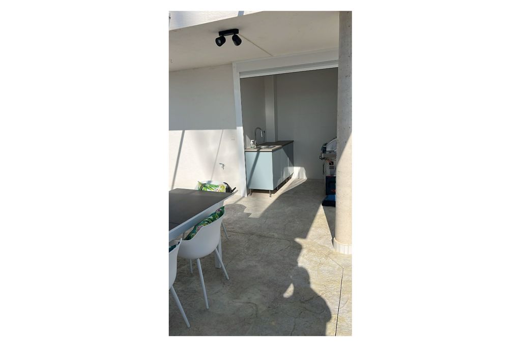 Property photo 1 of 4