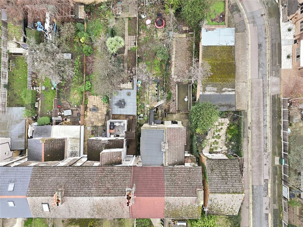 Property photo 3 of 16 Picture No. 03