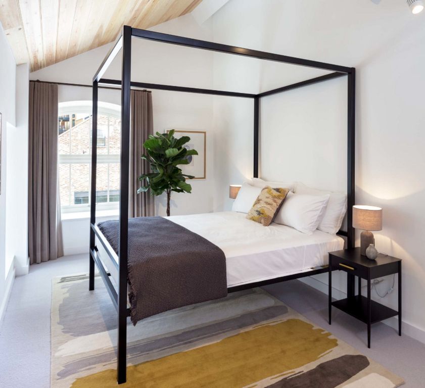 Property photo 3 of 4