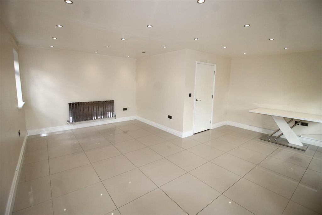 Property photo 3 of 14 Img_0310.Jpg