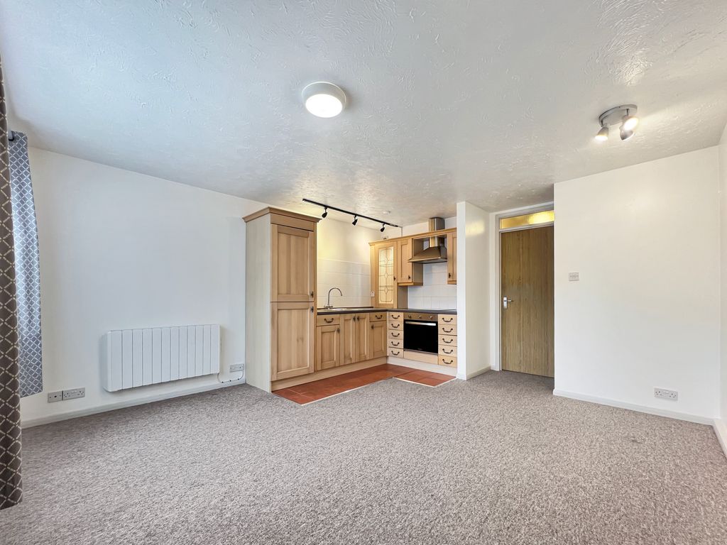 Property photo 3 of 10 Adb47Df826E4B1174Eb0F99A2402113E8Af4E19F