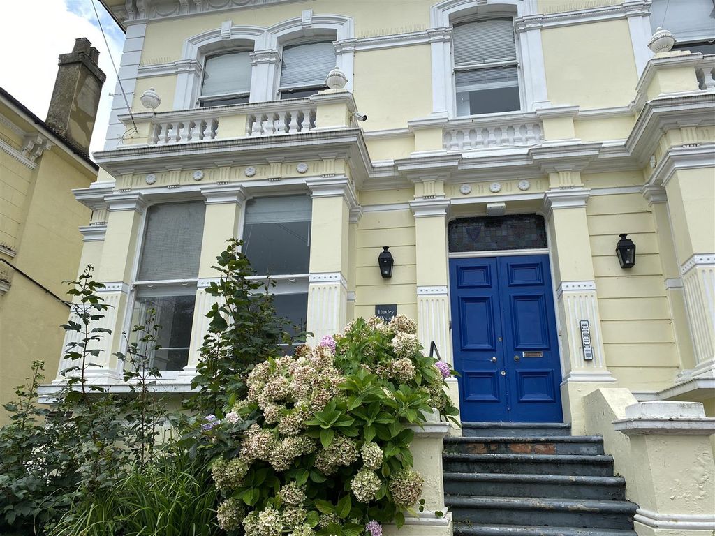 Property photo 1 of 7 Front Elevation