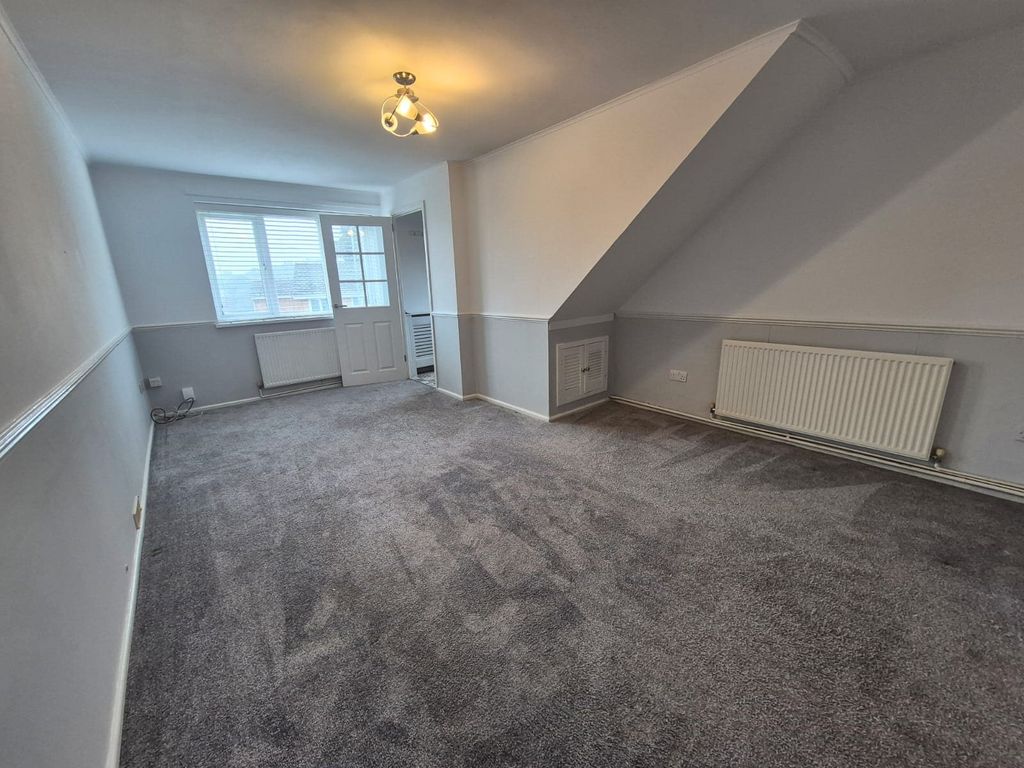 Property photo 3 of 11 Getattachmentthumbnail