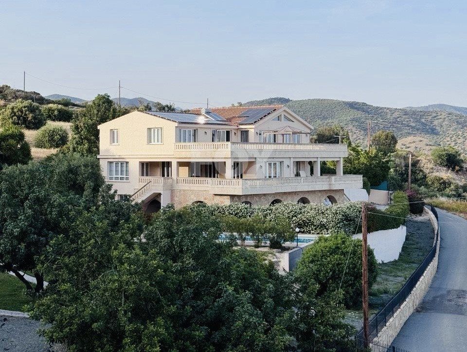 Property photo 1 of 48 Sale: Outstanding 5 Bedroom All En Suite Villa With Panorami