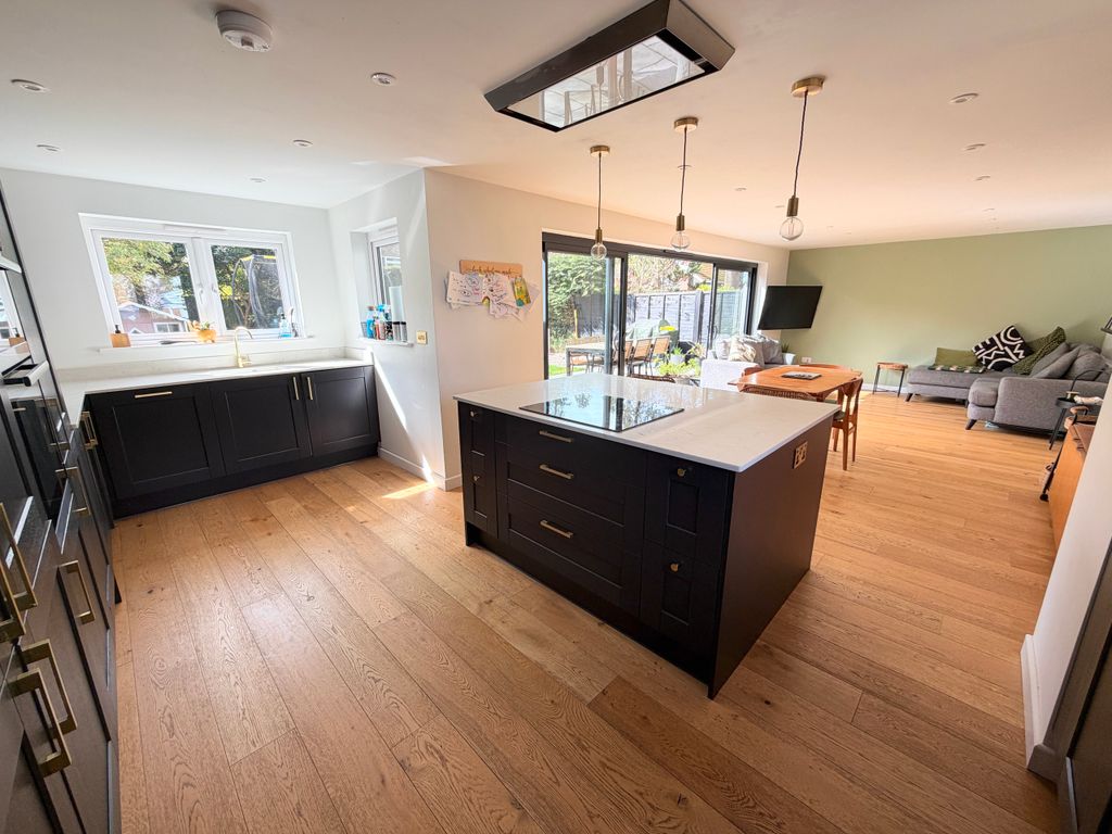 Property photo 2 of 18 Img_6425.Jpg