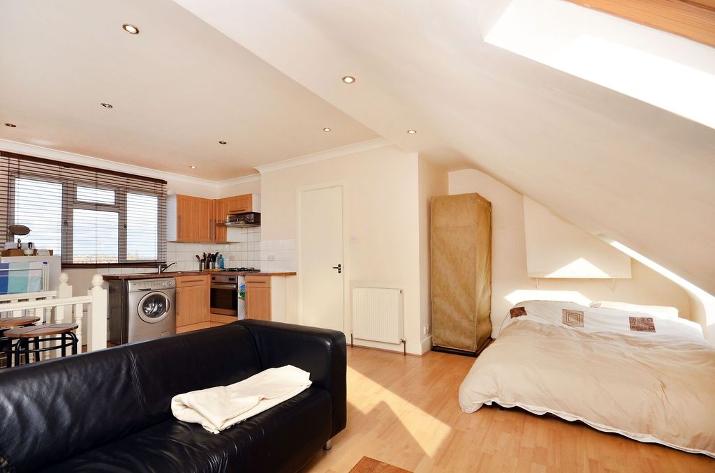 Property photo 2 of 4