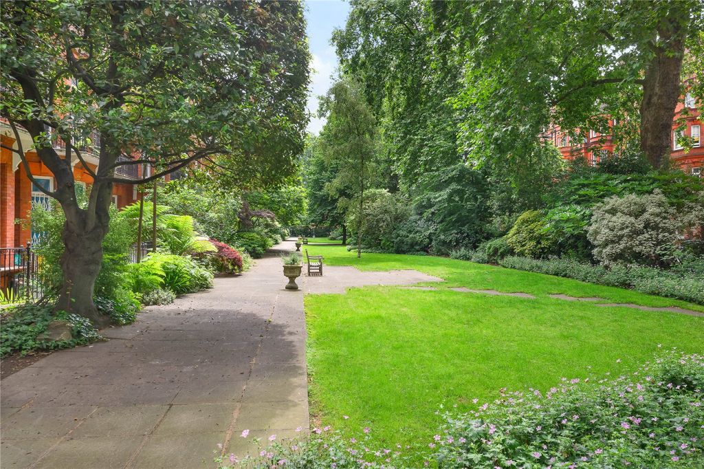 Property photo 2 of 11 Picture No. 03
